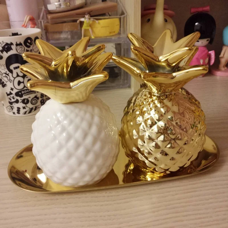 Export Europe gold pineapple ceramic decorative piggy bank storage jar Decoration good quality 2 color
Export Europe gold pineapple ceramic decorative piggy bank storage jar Decoration good quality 2 color
