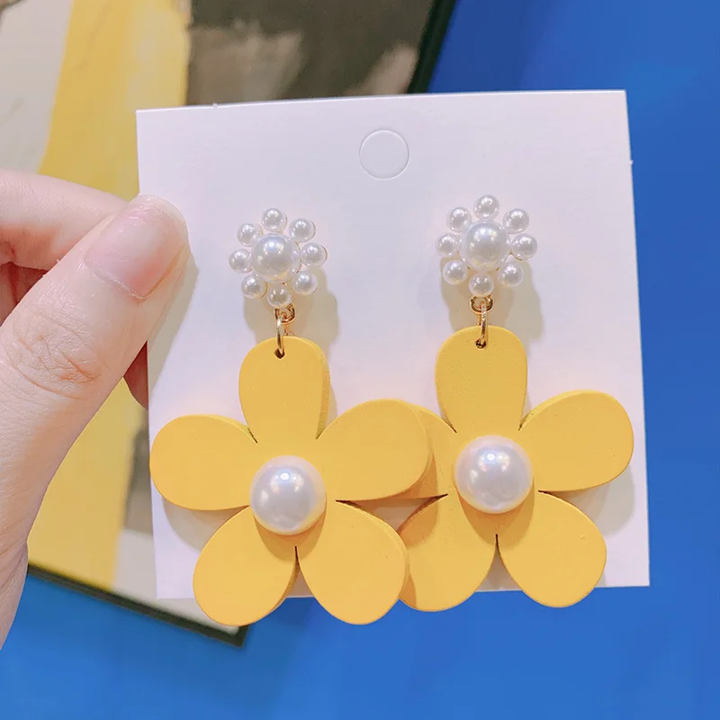 2019 New Fashion Temperament Pearl Flower Earrings 925 Silver Needle Stud Earrings For Women Girls Party Jewelry Gift
2019 New Fashion Temperament Pearl Flower Earrings 925 Silver Needle Stud Earrings For Women Girls Party Jewelry Gift