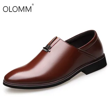 Leather shoes for men dress shoes perforated breathable loafers mens designer shoes men mens dress shoes
Leather shoes for men dress shoes perforated breathable loafers mens designer shoes men mens dress shoes