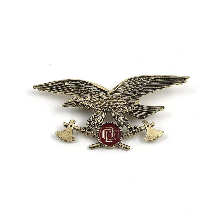 Vintage Gold Metal Eagle Axe Brooches Broches Badge Suit Shirt Collar Lapel Pin Scarf Buckle Creative Animal Brooch Men Gifts
Vintage Gold Metal Eagle Axe Brooches Broches Badge Suit Shirt Collar Lapel Pin Scarf Buckle Creative Animal Brooch Men Gifts