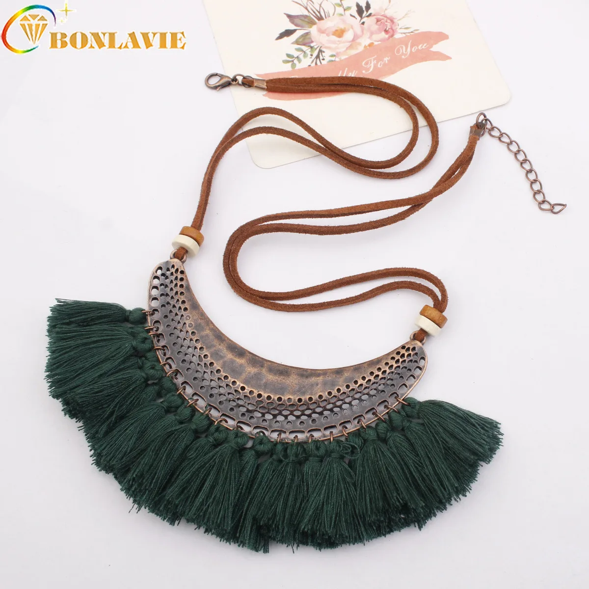 

2018 New Alloy Crescent Moon Pendant Necklace Fashion Bohemia Colorful Tassels Sweater Chain Necklace Woman Accessories