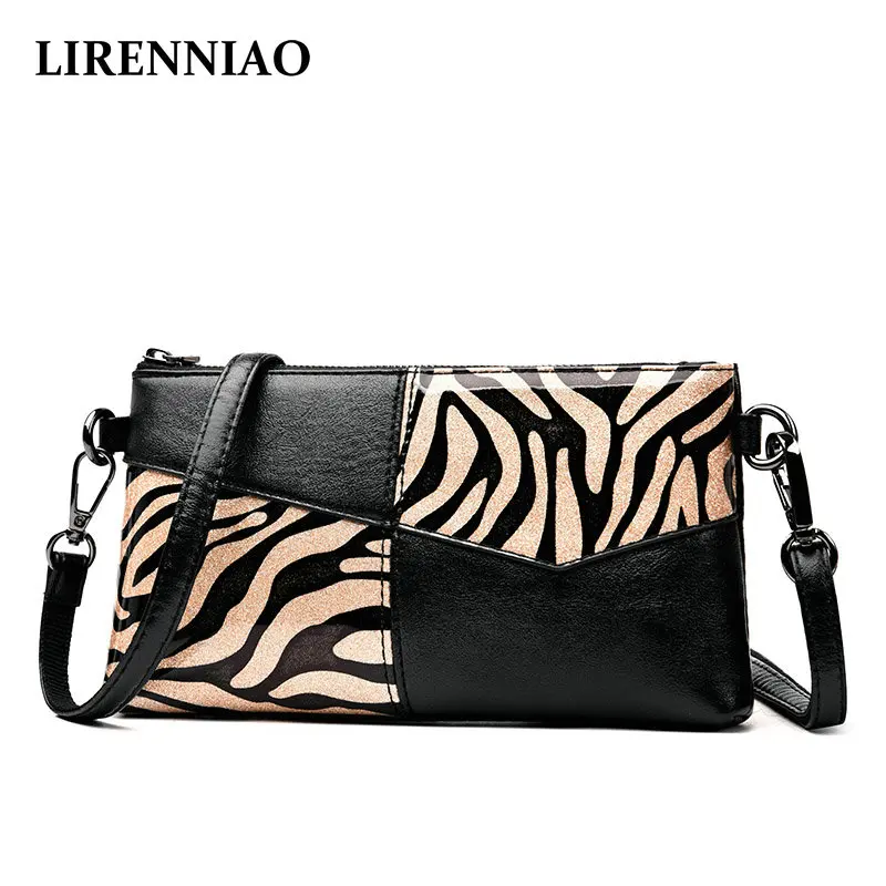 LIRENNIAO 2019 Patent Leather Handbag female new shoulder Bag Ladies summer bag Zebra pattern mature women's Clutch
LIRENNIAO 2019 Patent Leather Handbag female new shoulder Bag Ladies summer bag Zebra pattern mature women's Clutch