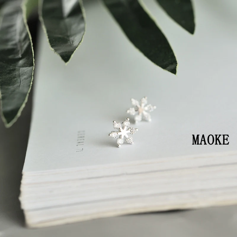 Promotions Snowflake Sterling Silver Earrings Temperament Sterling Silver Ear Studs Fashion Jewelry for Women's Fashion Gifts
Promotions Snowflake Sterling Silver Earrings Temperament Sterling Silver Ear Studs Fashion Jewelry for Women's Fashion Gifts