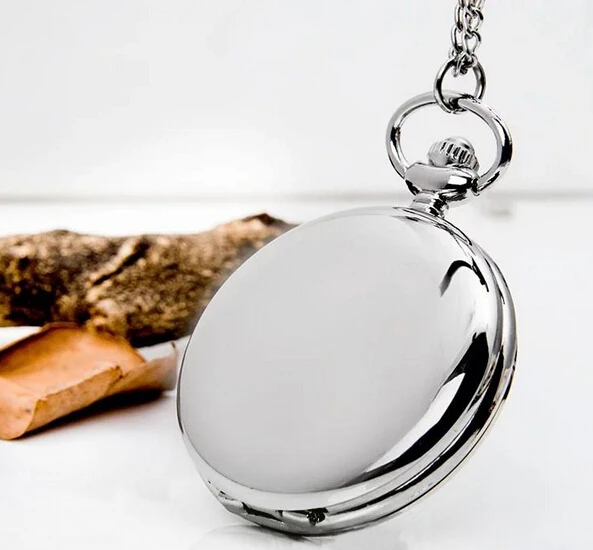 New Fashion Silver/Bronze/black/Gold Polish Smooth Quartz Pocket Watch Jewelry Alloy Pendant with Chain Necklace Man Women Gift
New Fashion Silver/Bronze/black/Gold Polish Smooth Quartz Pocket Watch Jewelry Alloy Pendant with Chain Necklace Man Women Gift