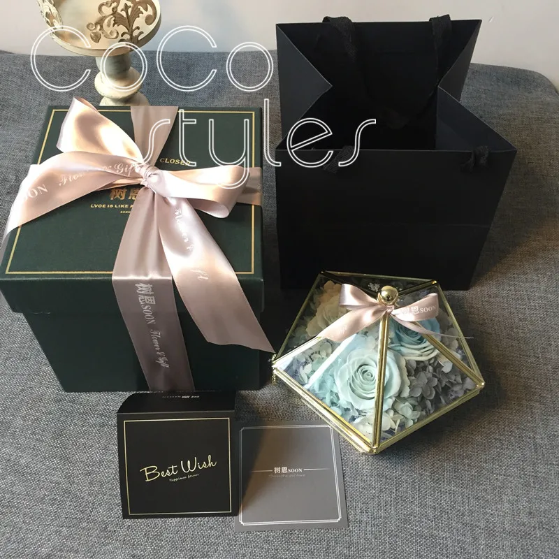 Cocostyles custom blank luxury cropper frame geometric glass flower house with ribbon for lawn wedding event gift packing box
Cocostyles custom blank luxury cropper frame geometric glass flower house with ribbon for lawn wedding event gift packing box