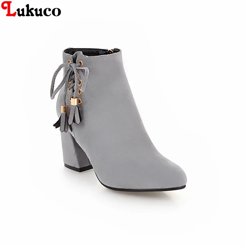Ladies Plus Size 34-48 Women Ankle Botas Pointed Toe Square High Heels Shoes Spring Autumn Winter Boots female Shoes Woman
Ladies Plus Size 34-48 Women Ankle Botas Pointed Toe Square High Heels Shoes Spring Autumn Winter Boots female Shoes Woman