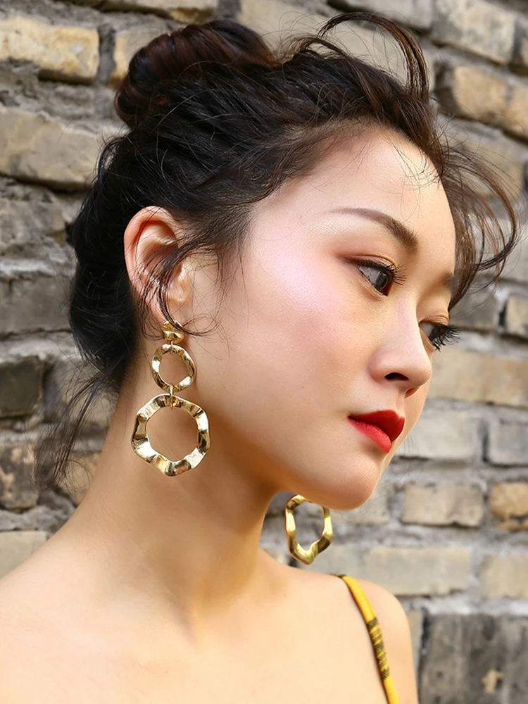 1 Pair Gold Sliver Long Alloy Round Hollow Piece Women Earrings Irregular Geometry Simple Style Woman Dangle Earring
1 Pair Gold Sliver Long Alloy Round Hollow Piece Women Earrings Irregular Geometry Simple Style Woman Dangle Earring