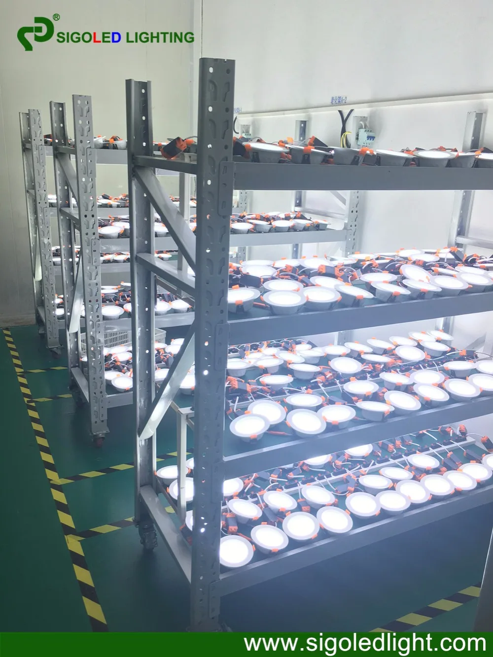 Free shipping -9W 720lm AC240V new led down light, high quality led recessed ceiling fixture, led luminare
Free shipping -9W 720lm AC240V new led down light, high quality led recessed ceiling fixture, led luminare
