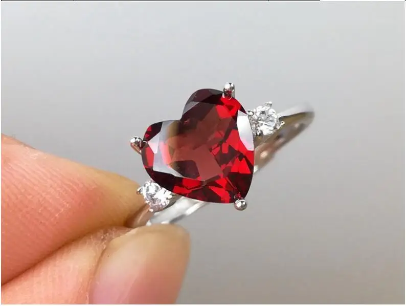Love Heart Garnet ring Free shipping Natural real garnet ring 925 sterling silver Fine handworked rings 7mm
Love Heart Garnet ring Free shipping Natural real garnet ring 925 sterling silver Fine handworked rings 7mm