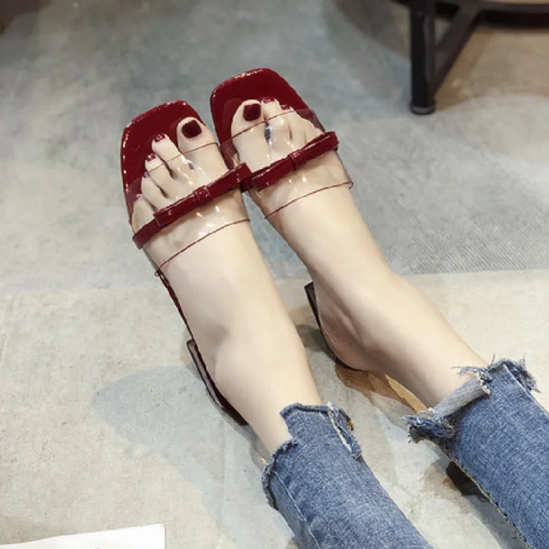 2019 new wear fashion wild lady comfortable simple transparent crystal bow flat sandals and slippers women's shoes
2019 new wear fashion wild lady comfortable simple transparent crystal bow flat sandals and slippers women's shoes