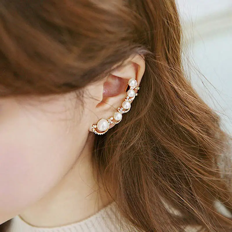 ZCHLGR Korean fashion pearl ear clips Rhinestone Personality women fashion Simulated-pearl tassel alloy clip earrings cute style
ZCHLGR Korean fashion pearl ear clips Rhinestone Personality women fashion Simulated-pearl tassel alloy clip earrings cute style