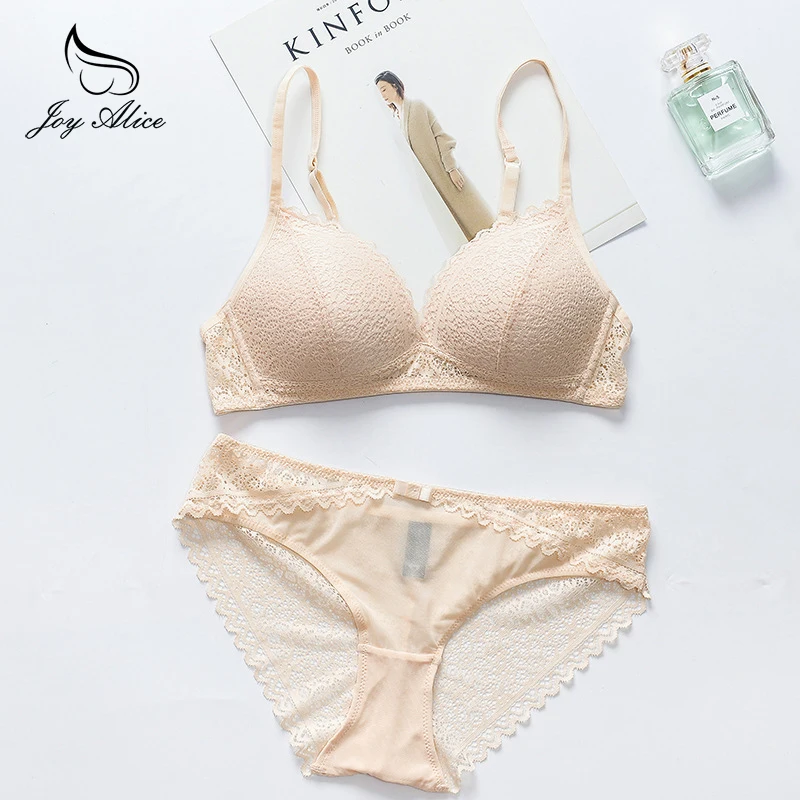 2018 NEW luxury lingerie push up bra set lace bra set seamless B C cup bra thin set wire free underwear women panties
2018 NEW luxury lingerie push up bra set lace bra set seamless B C cup bra thin set wire free underwear women panties