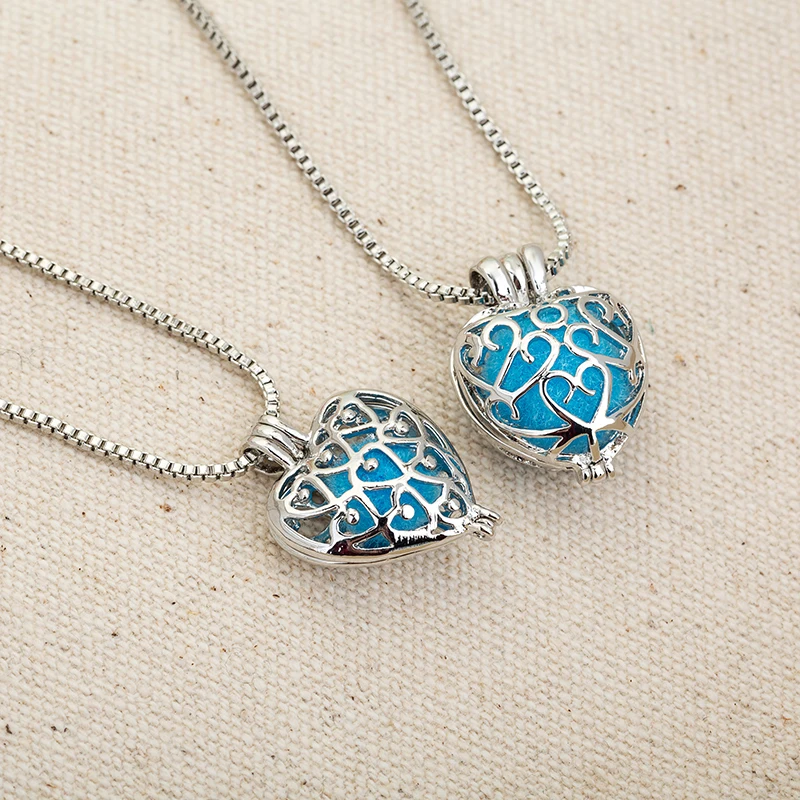 35mm Hollow Heart Felt Pads Pendant Expression Aromatherapy Diffuser Necklace Sliver Plated Essential Oils Diffuser Necklace
35mm Hollow Heart Felt Pads Pendant Expression Aromatherapy Diffuser Necklace Sliver Plated Essential Oils Diffuser Necklace
