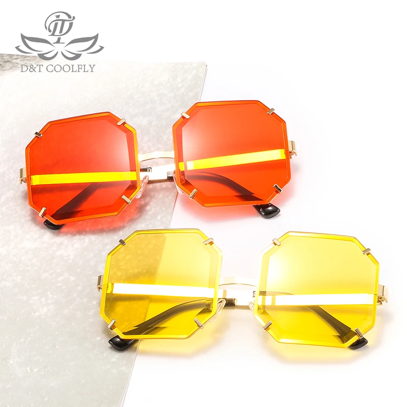 D&T 2020 Fashion Big Square Sunglasses Women Men Vintage Brand Designer Colorful Lens Alloy Frame Cool Female Model Sunglasses
D&T 2020 Fashion Big Square Sunglasses Women Men Vintage Brand Designer Colorful Lens Alloy Frame Cool Female Model Sunglasses