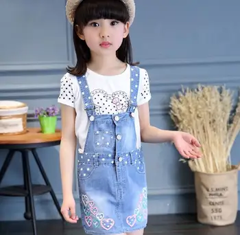 baby girl boy clothes Kid New Korean version, girl love Embroidered Denim Skirt, two pieces of damp children's strap skirt set.
baby girl boy clothes Kid New Korean version, girl love Embroidered Denim Skirt, two pieces of damp children's strap skirt set.