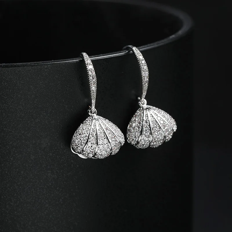 LADYCHIC New Arrival Trendy Korean Imitation Pearl Shell Hook Earrings Unique Design Gold & Silver Romantic Drop Earrings LE1414
LADYCHIC New Arrival Trendy Korean Imitation Pearl Shell Hook Earrings Unique Design Gold & Silver Romantic Drop Earrings LE1414