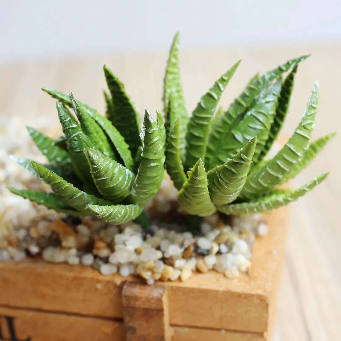 Artificial Plant Landscape Fake Flower Arrangement Garden Decor 2Pcs Artificial Succulents Plants Aloe Zebrina Plants
Artificial Plant Landscape Fake Flower Arrangement Garden Decor 2Pcs Artificial Succulents Plants Aloe Zebrina Plants