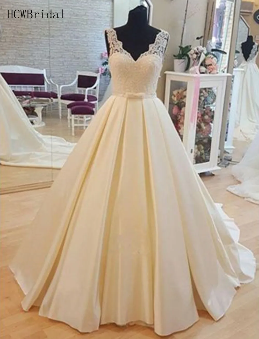 Vestido De Casamento 2019 Backless A Line Lace Top Simple Wedding Dress Custom Made Satin Bridal Dresses Cheap Robe De Soiree
Vestido De Casamento 2019 Backless A Line Lace Top Simple Wedding Dress Custom Made Satin Bridal Dresses Cheap Robe De Soiree