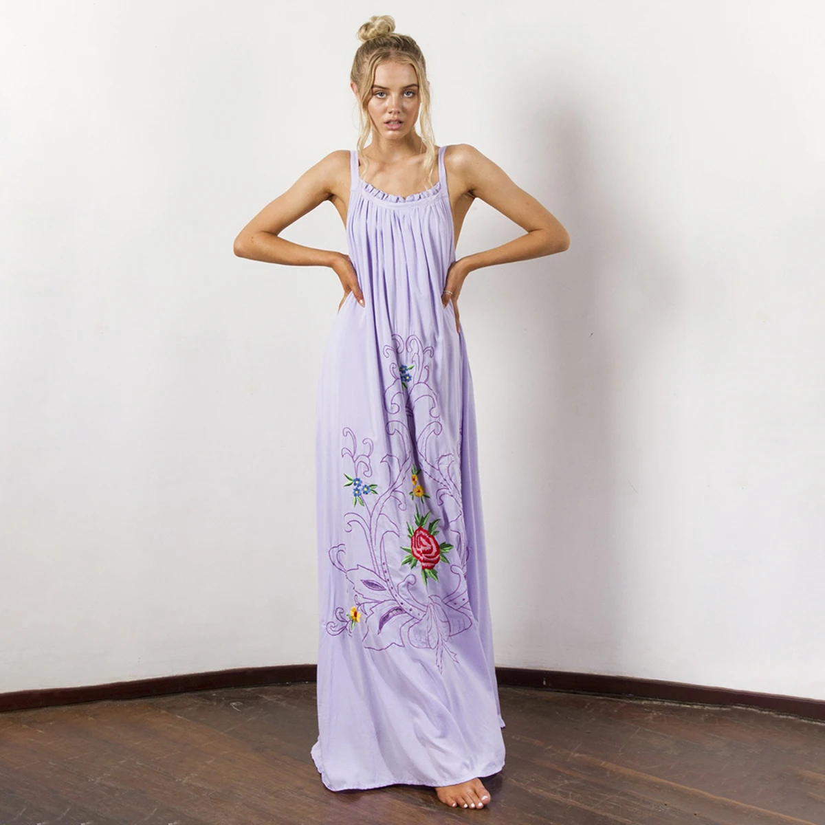 Jastie Flower Embroidered Maxi Dress Sexy Hollow Back Strap Dresses Casual Boho Long Beach Dress Women Clothing 2019 Vestidos
Jastie Flower Embroidered Maxi Dress Sexy Hollow Back Strap Dresses Casual Boho Long Beach Dress Women Clothing 2019 Vestidos