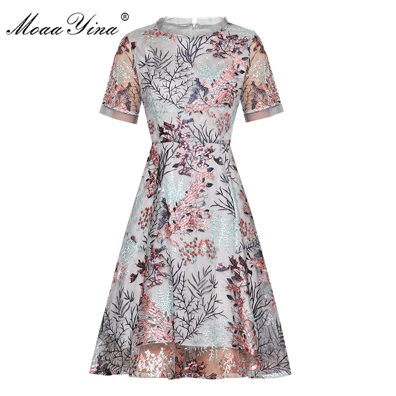 MoaaYina Fashion Designer Runway dress Spring Summer Women Dress Mesh Floral Embroidery Dresses
MoaaYina Fashion Designer Runway dress Spring Summer Women Dress Mesh Floral Embroidery Dresses