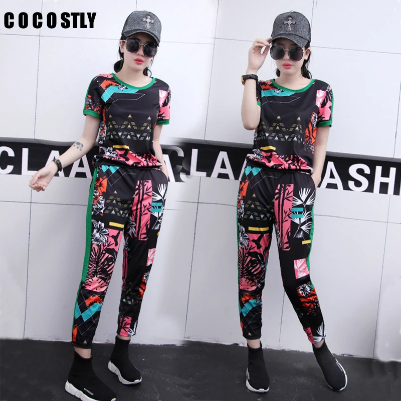 2019 Autumn Female Two Piece Clothing Set For Women Tracksuit Short Sleeve Print Sweatshirt Pant Outfit Leisure Sweat Suit
2019 Autumn Female Two Piece Clothing Set For Women Tracksuit Short Sleeve Print Sweatshirt Pant Outfit Leisure Sweat Suit