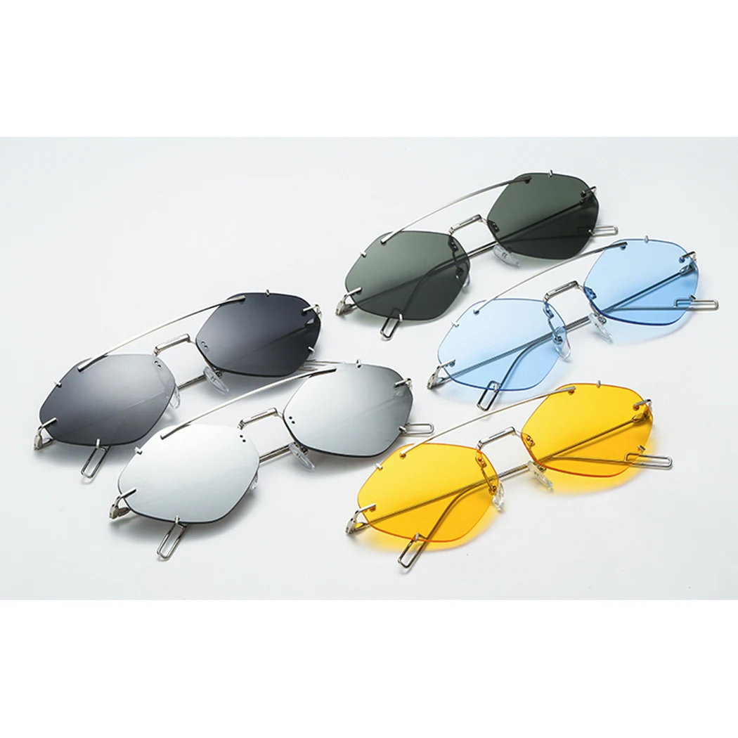 NEW Clear Lens Shades Rimless Sunglasses UV400 Claw Polygon Sunglasses Women Men Brand Designer Metal Frame Eyewear Sun Glasses
NEW Clear Lens Shades Rimless Sunglasses UV400 Claw Polygon Sunglasses Women Men Brand Designer Metal Frame Eyewear Sun Glasses
