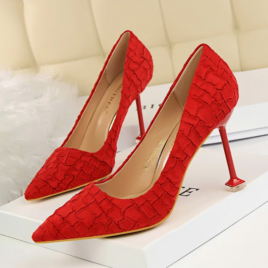 woman pumps Retro women's shoes with fine 9.5CM Thin high heels stone grain sexy night shop Pointed Toe women's shoes
woman pumps Retro women's shoes with fine 9.5CM Thin high heels stone grain sexy night shop Pointed Toe women's shoes