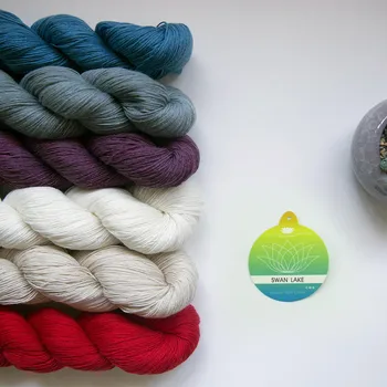 Lace Weight 1 Skein Cashmere Knitting Yarn Comfortable Soft Crochet Yarn Great for Baby Garments, Scarves, Hats, and craft
Lace Weight 1 Skein Cashmere Knitting Yarn Comfortable Soft Crochet Yarn Great for Baby Garments, Scarves, Hats, and craft