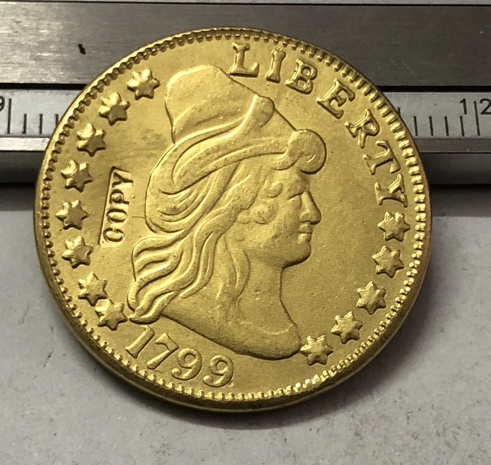 1799 US TURBAN HEAD $5 24K gold plated Dollar Exact copy ( Eagle and Shield On Reverse)
1799 US TURBAN HEAD $5 24K gold plated Dollar Exact copy ( Eagle and Shield On Reverse)