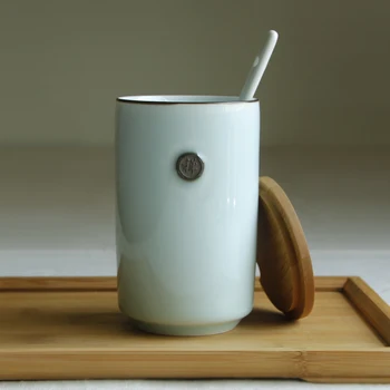 Handmade sculpture ceramic cup individuality brief with cover and spoon drink cup mug cup gift
Handmade sculpture ceramic cup individuality brief with cover and spoon drink cup mug cup gift