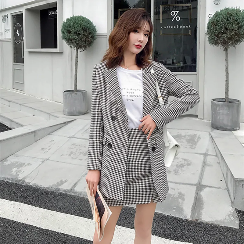 Blazer + half-length skirt 2019 new fashion autumn and winter Korean version was thin 2 sets of high quality temperament suit
Blazer + half-length skirt 2019 new fashion autumn and winter Korean version was thin 2 sets of high quality temperament suit