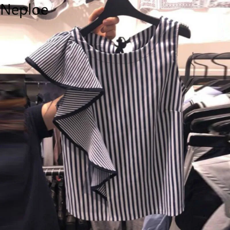 Neploe Striped Ruffles Women Tops Summer 2019 Casual O-Neck Short Sleeve Loose Korean Drawstring Blouse 44126
Neploe Striped Ruffles Women Tops Summer 2019 Casual O-Neck Short Sleeve Loose Korean Drawstring Blouse 44126