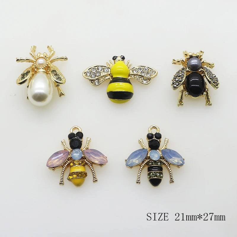 ZMASEY New Fashion Bee Alloy Buttons 5Pcs/Lot Mix Color Flatback Brooches Handwork Sewing Clothing Button Beautiful Decoration
ZMASEY New Fashion Bee Alloy Buttons 5Pcs/Lot Mix Color Flatback Brooches Handwork Sewing Clothing Button Beautiful Decoration