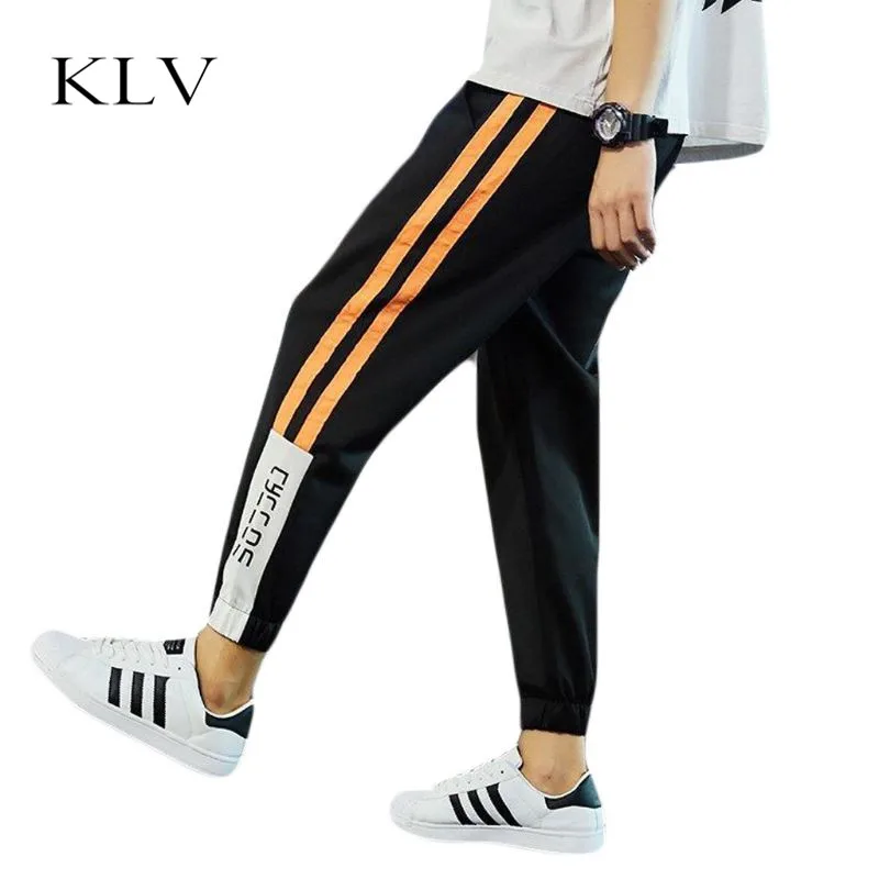 Men Elastic Drawstring Waistband Long Track Pants Contrast Color Double Stripes Trousers Hip-Hop Street Fitness Loose Sweatpants
Men Elastic Drawstring Waistband Long Track Pants Contrast Color Double Stripes Trousers Hip-Hop Street Fitness Loose Sweatpants