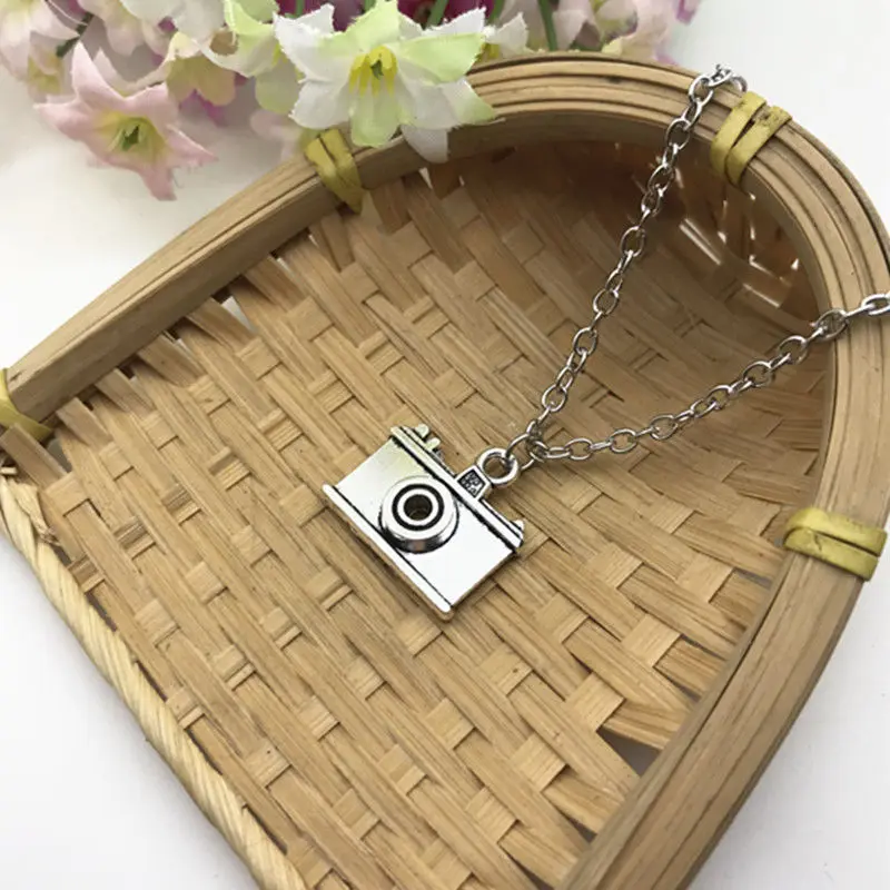 Hot Photographer Camera Charm Pendant Necklace Alloy Ancient Silver Fashion Women&Men Good Luck Jewelry Valentine's Day Present
Hot Photographer Camera Charm Pendant Necklace Alloy Ancient Silver Fashion Women&Men Good Luck Jewelry Valentine's Day Present
