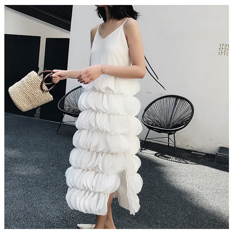 2019 Women Summer Sleeveless Solid White Midi Chiffon Dress Spaghetti Strap Layered Patches Stitched Party Sexy Club Dress
2019 Women Summer Sleeveless Solid White Midi Chiffon Dress Spaghetti Strap Layered Patches Stitched Party Sexy Club Dress