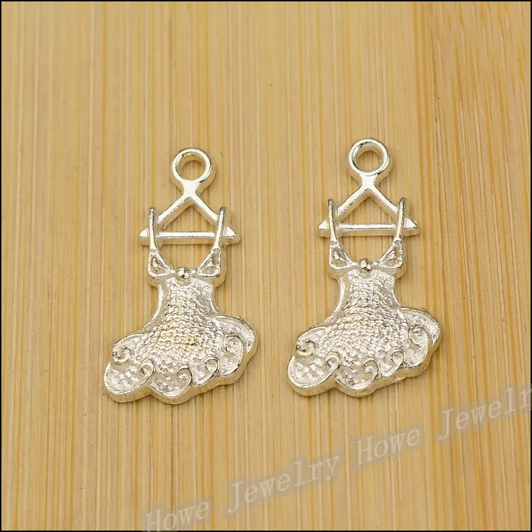 Wholesale 100 PCS Vintage Charms Clothes Pendant Bright silver Fit Bracelets Necklace DIY Metal Jewelry Making JC-610
Wholesale 100 PCS Vintage Charms Clothes Pendant Bright silver Fit Bracelets Necklace DIY Metal Jewelry Making JC-610