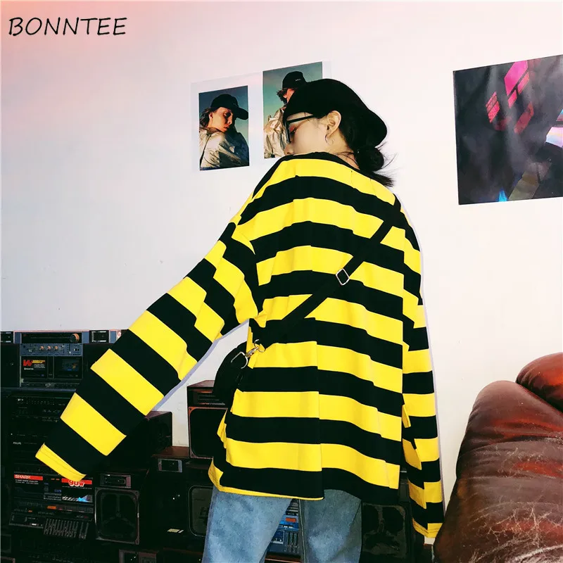 Long Sleeve T-shirts Women Harajuku Loose Long Unisex Streetwear Striped Korean Trendy Simple Soft Womens Tops Student Ulzzang
Long Sleeve T-shirts Women Harajuku Loose Long Unisex Streetwear Striped Korean Trendy Simple Soft Womens Tops Student Ulzzang