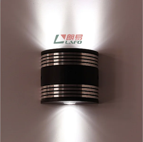 New Arrival Novel Led wall lights fashion lamp modern brief bedroom lamp energy saving lamp Wall-mounted 220V 3*1W Free Shipping
New Arrival Novel Led wall lights fashion lamp modern brief bedroom lamp energy saving lamp Wall-mounted 220V 3*1W Free Shipping