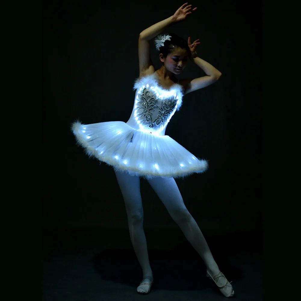 Led Light White Swan Lake Ballet Dress Girls Kids Women Fluorescent Night Club Clothes Halloween Party Stage Show Dance Costume
Led Light White Swan Lake Ballet Dress Girls Kids Women Fluorescent Night Club Clothes Halloween Party Stage Show Dance Costume