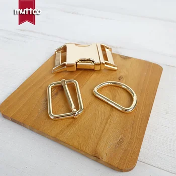 50sets/lot (metal buckle+adjust buckle+D ring/set) DIY Dog Collar pet products 3.0cm webbing zinc alloy buckle adjust buckles
50sets/lot (metal buckle+adjust buckle+D ring/set) DIY Dog Collar pet products 3.0cm webbing zinc alloy buckle adjust buckles