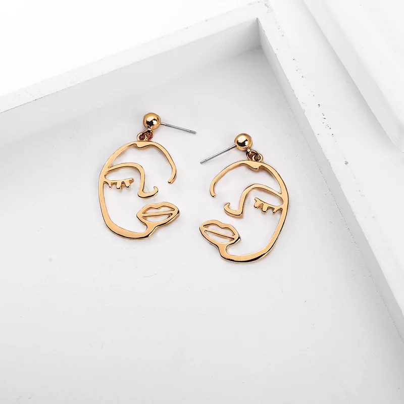 Personality Abstract Art Face Drop Earrings Gold Color Hollowed Dangle For Women Fashion Jewelry Drop Shipping Accessories
Personality Abstract Art Face Drop Earrings Gold Color Hollowed Dangle For Women Fashion Jewelry Drop Shipping Accessories