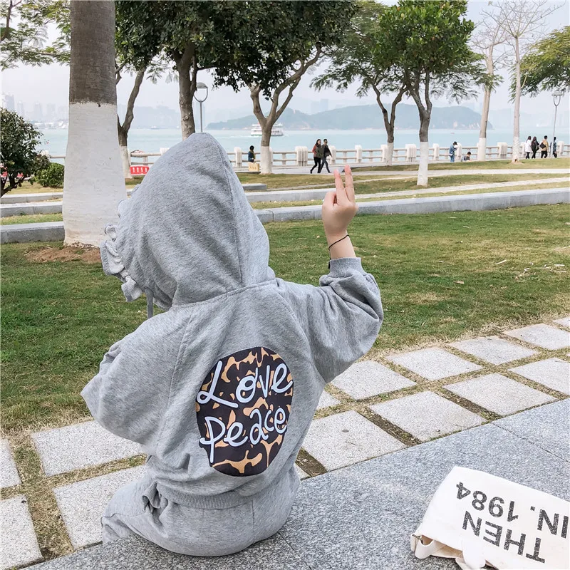2019 Spring New Arrival korean style cotton clothing sets fashion letters printed hooded coat with long pants for cute girls
2019 Spring New Arrival korean style cotton clothing sets fashion letters printed hooded coat with long pants for cute girls
