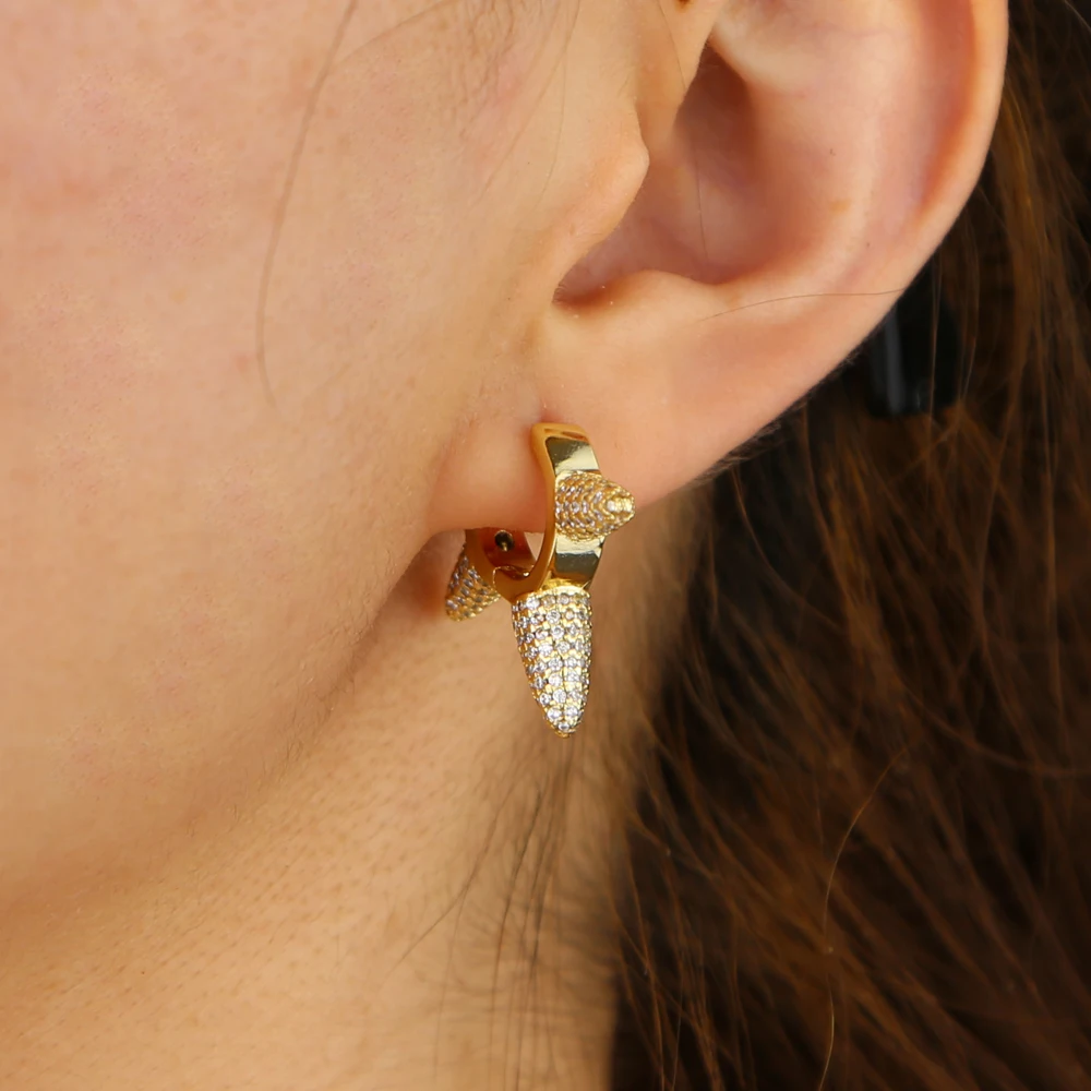 New three spike punk style women earring round white clear cz hoop minimal delicate design Gold Filled high quality jewelry
New three spike punk style women earring round white clear cz hoop minimal delicate design Gold Filled high quality jewelry