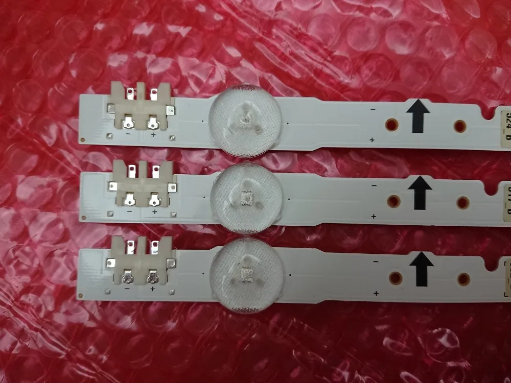 LED Backlight strip for TV UN28H4000AF UN28H4500AF 2014SVS28_3228 D4GE-280DC0-R1 LM41-00099N BN96-30440A
LED Backlight strip for TV UN28H4000AF UN28H4500AF 2014SVS28_3228 D4GE-280DC0-R1 LM41-00099N BN96-30440A