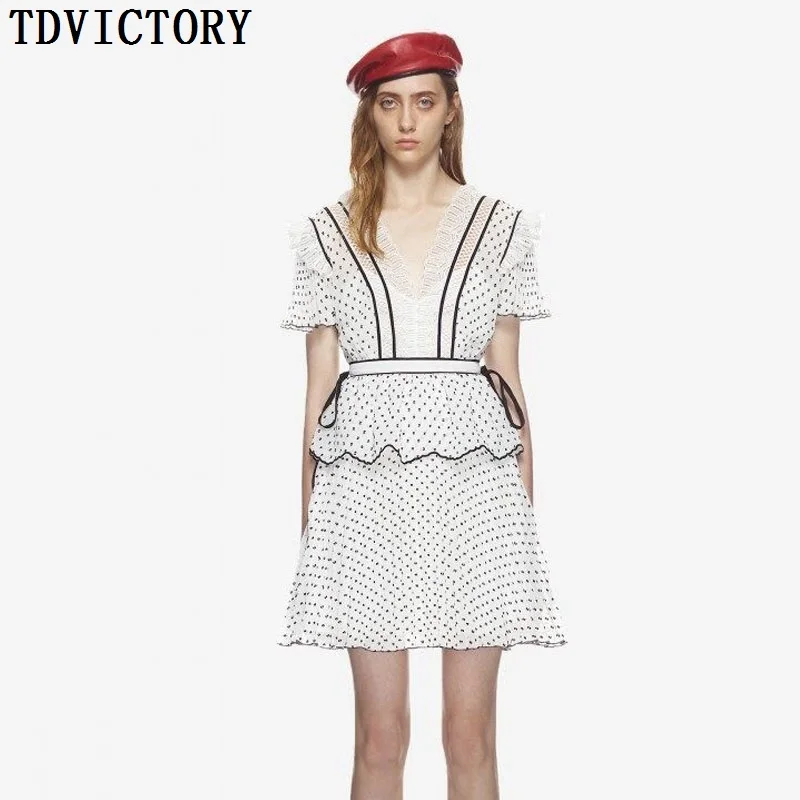 Summer Party Dress New 2019 Runway Chiffon Dot Lace Patchwork Short Sleeve Casual Ruffles Mini Dress Vestidos
Summer Party Dress New 2019 Runway Chiffon Dot Lace Patchwork Short Sleeve Casual Ruffles Mini Dress Vestidos