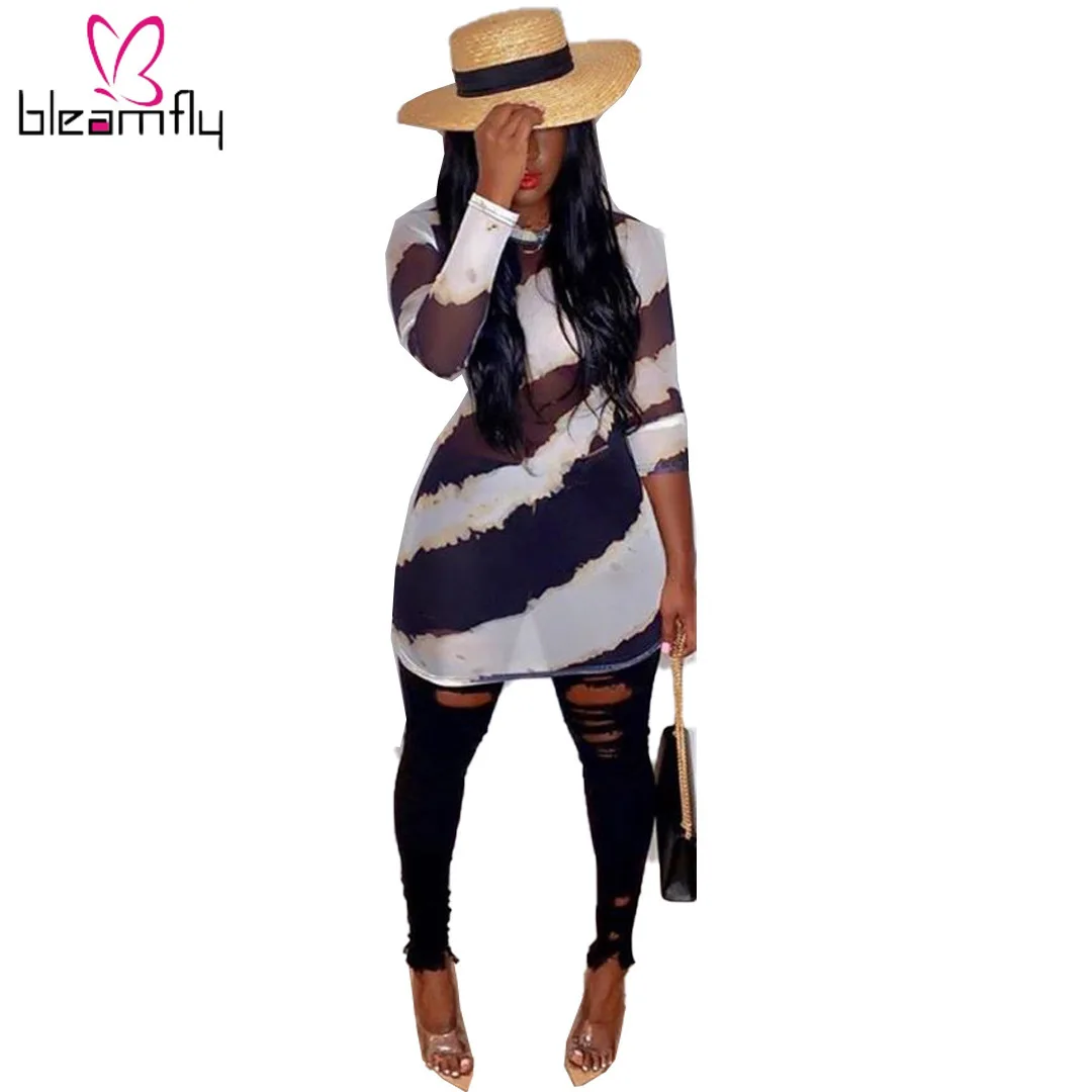 2019 Women Summer Mesh See Though Stripes Bodycon Above Knee Mini Midi Dress Sexy Night Club Party Dresses Skinny Sheer Vestidos
2019 Women Summer Mesh See Though Stripes Bodycon Above Knee Mini Midi Dress Sexy Night Club Party Dresses Skinny Sheer Vestidos