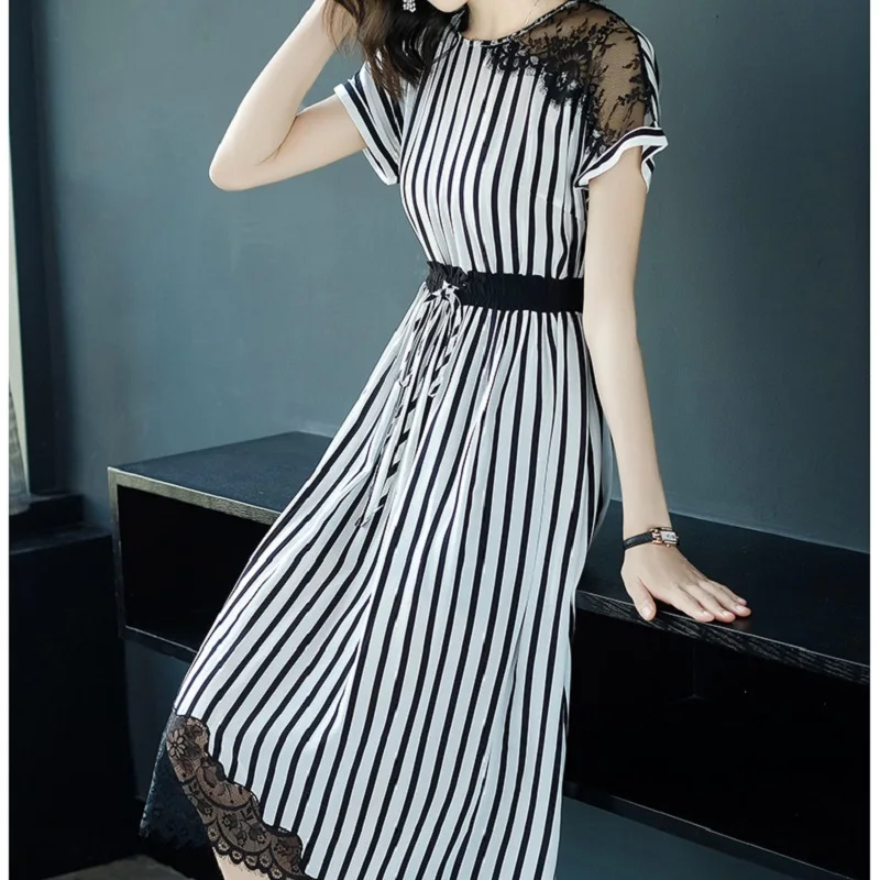 Lguc.H Elegant Long Dress 2018 Summer Tunic Stripe Office Dress Bandage High Waist Dress Trendy Women Clothes Lace Patchwork XXL
Lguc.H Elegant Long Dress 2018 Summer Tunic Stripe Office Dress Bandage High Waist Dress Trendy Women Clothes Lace Patchwork XXL