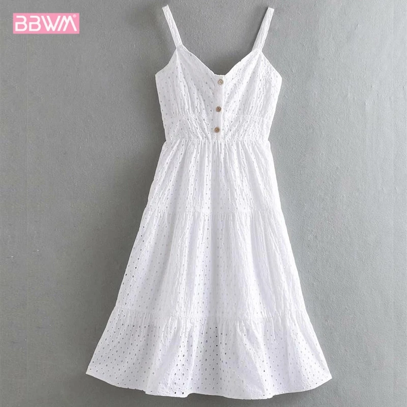 2019 summer new white sleeveless slim openwork embroidery long straps holiday women's dress Elegant and sexy strapless female
2019 summer new white sleeveless slim openwork embroidery long straps holiday women's dress Elegant and sexy strapless female