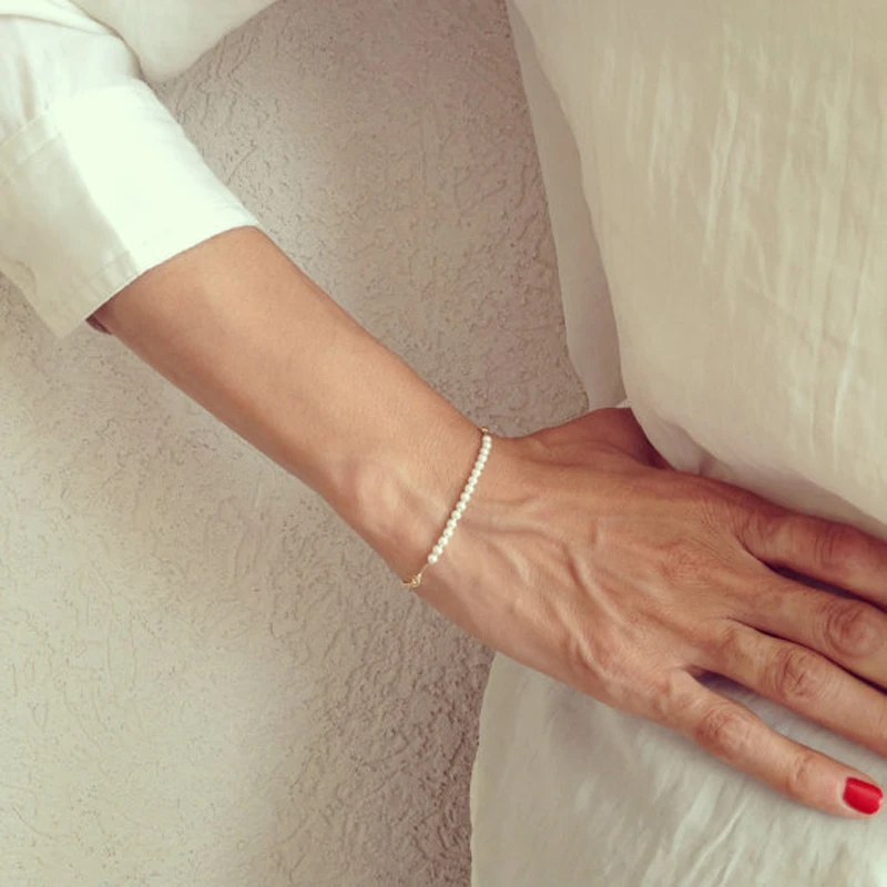 Celebrity fashion Exquisite imitation pearl bracelet gold bracelet gift,Summer wild hand-beaded bracelet
Celebrity fashion Exquisite imitation pearl bracelet gold bracelet gift,Summer wild hand-beaded bracelet